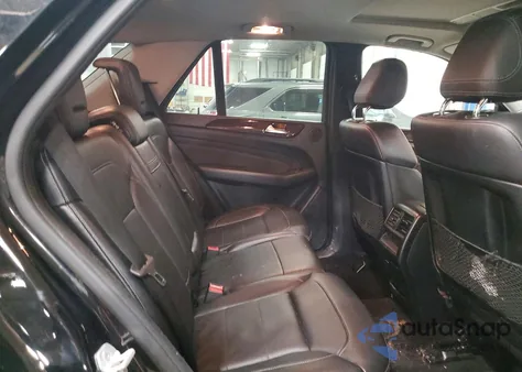 2015 Mercedes-Benz Ml 350 4Matic z USA, uszkodzony, nr VIN 4JGDA5HB4FA521982